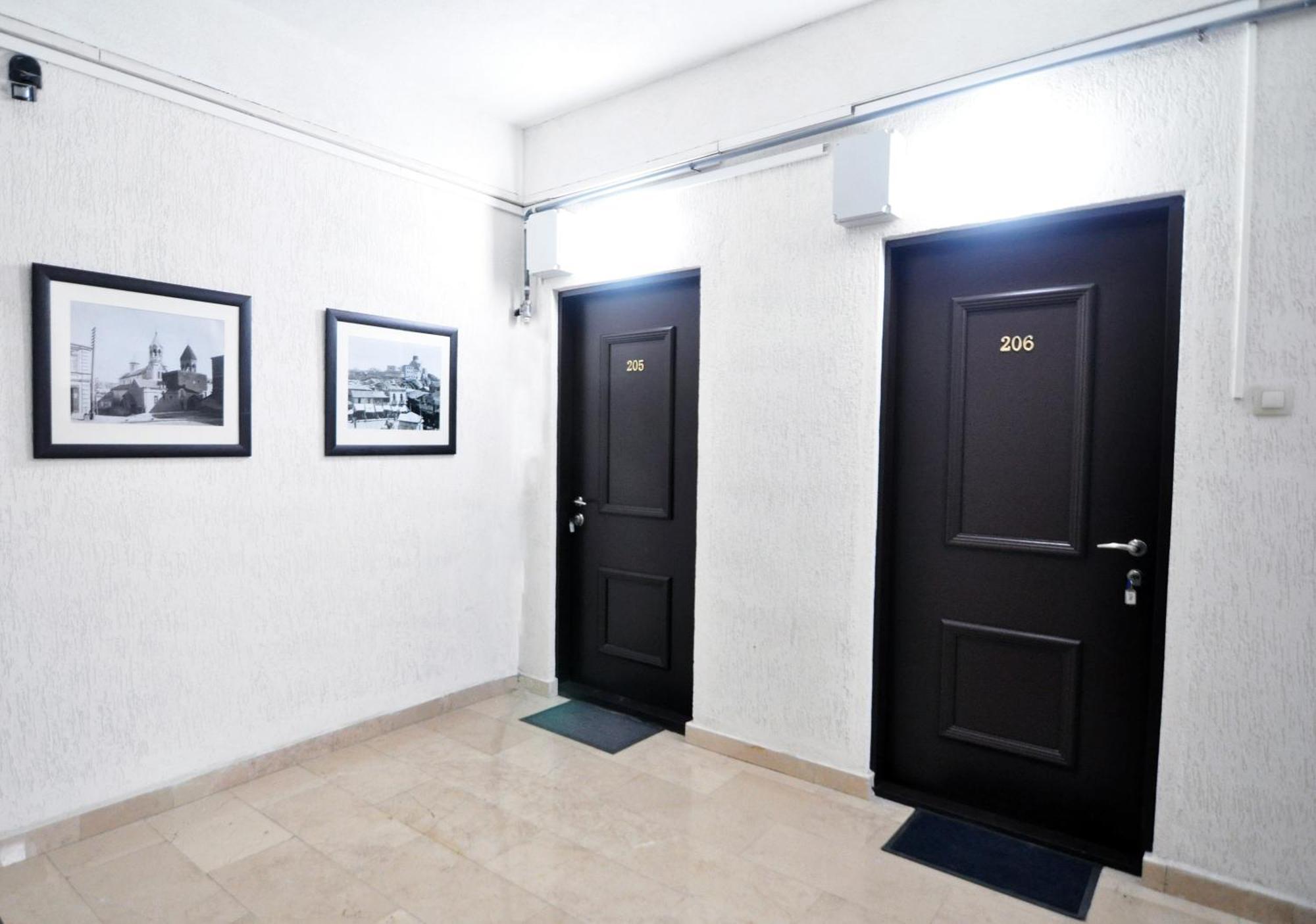 Apartment In The City Of ティビリシ エクステリア 写真