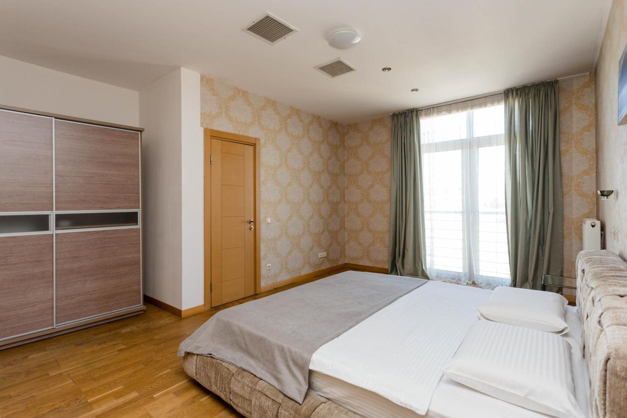 Apartment In The City Of ティビリシ エクステリア 写真