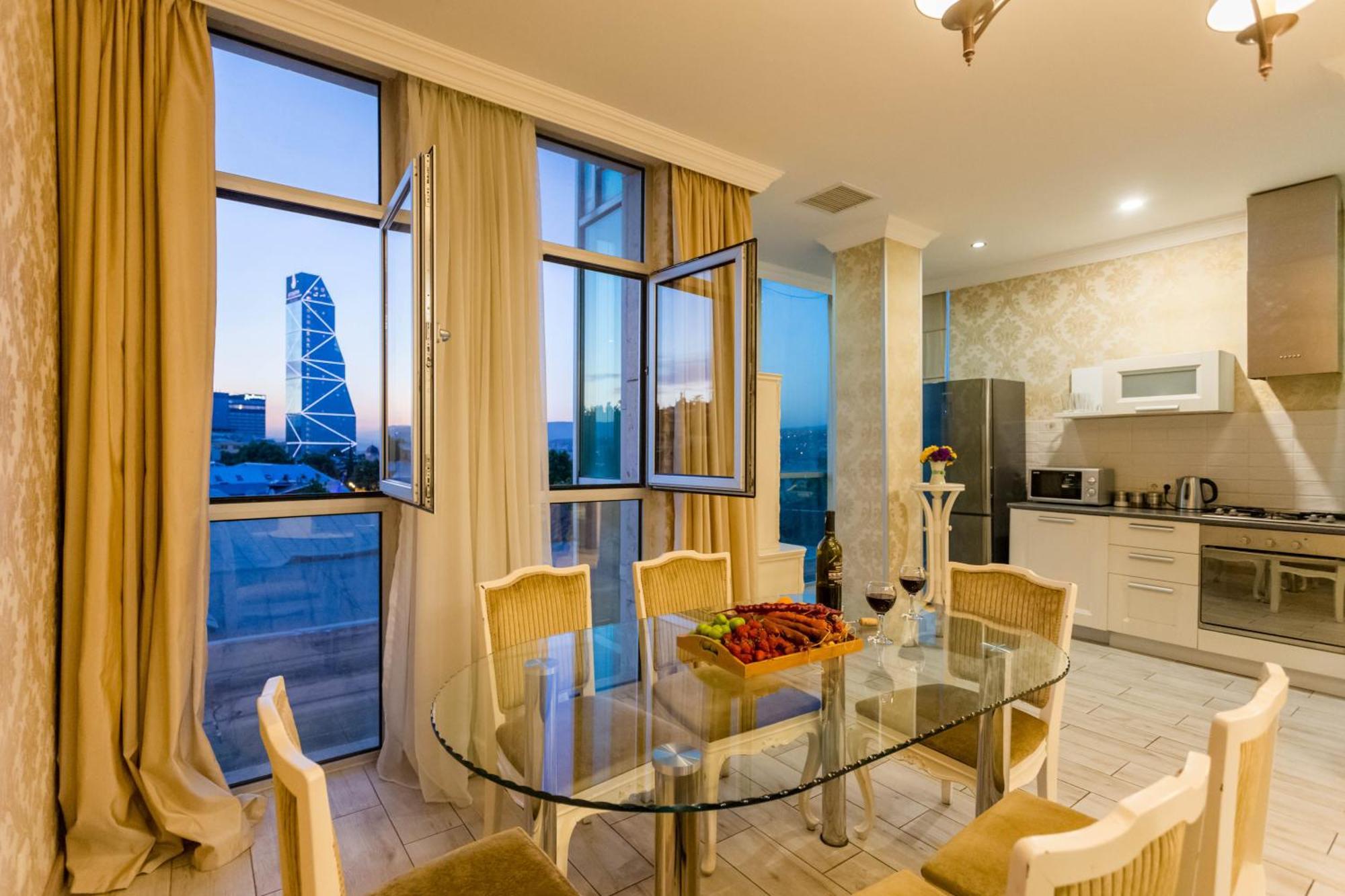 Apartment In The City Of ティビリシ エクステリア 写真