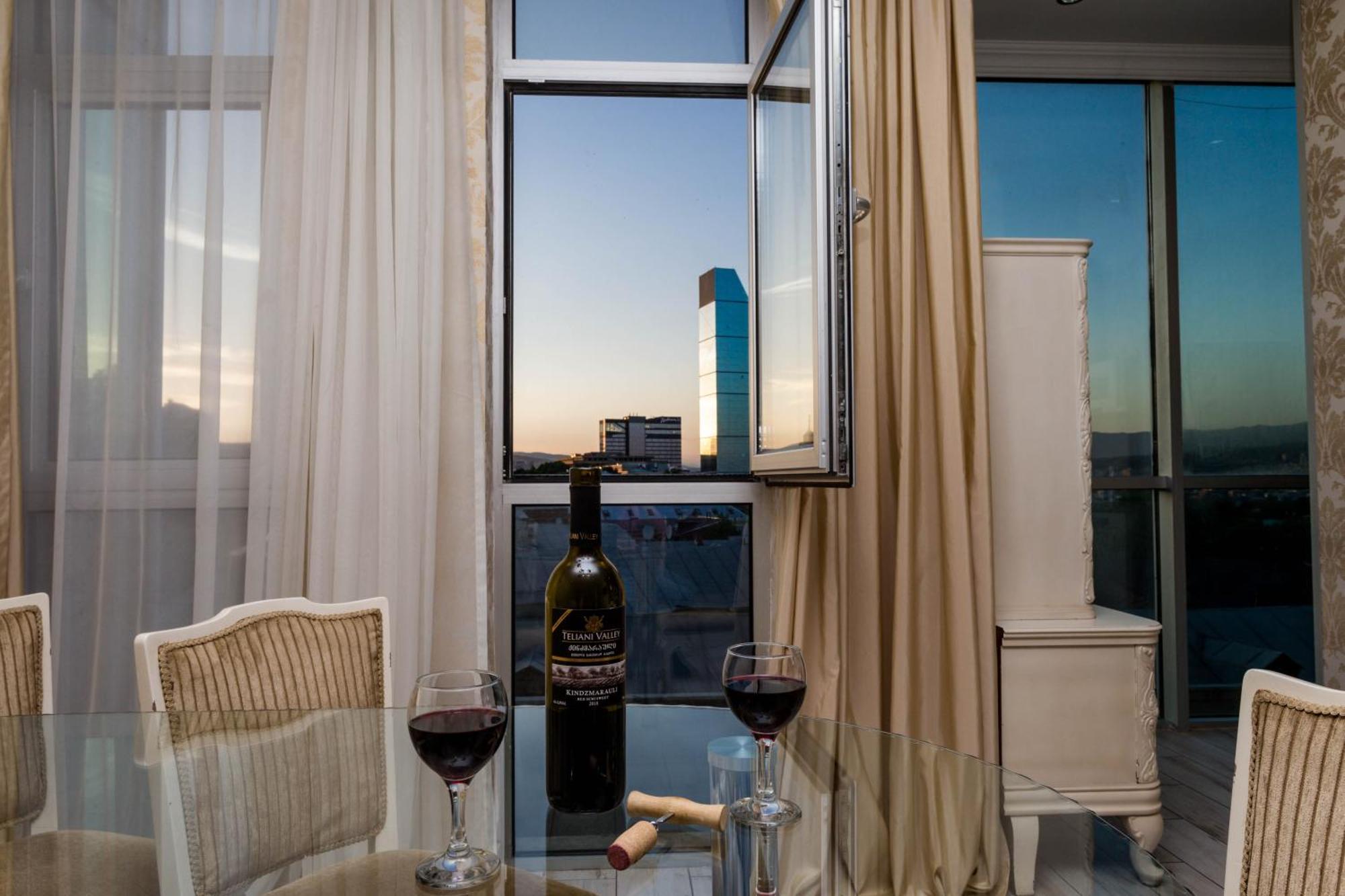 Apartment In The City Of ティビリシ エクステリア 写真
